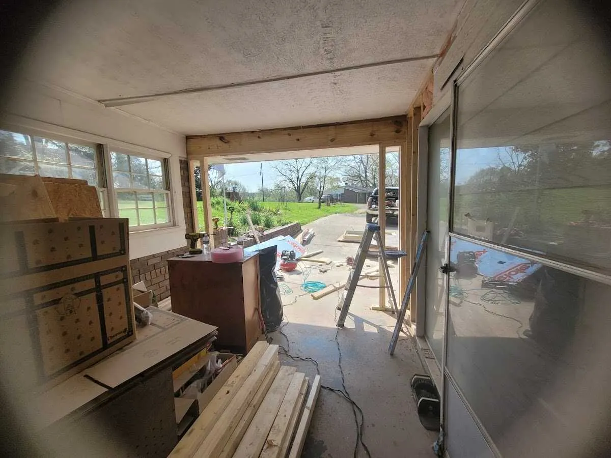 Air movers and dehumidifier for Drying & Dehumidification in Guthrie